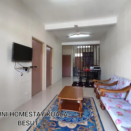 Ayuni Homestay Kuala Besut Terengganu Exterior photo