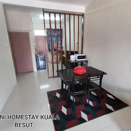 Ayuni Homestay Kuala Besut Terengganu Exterior photo